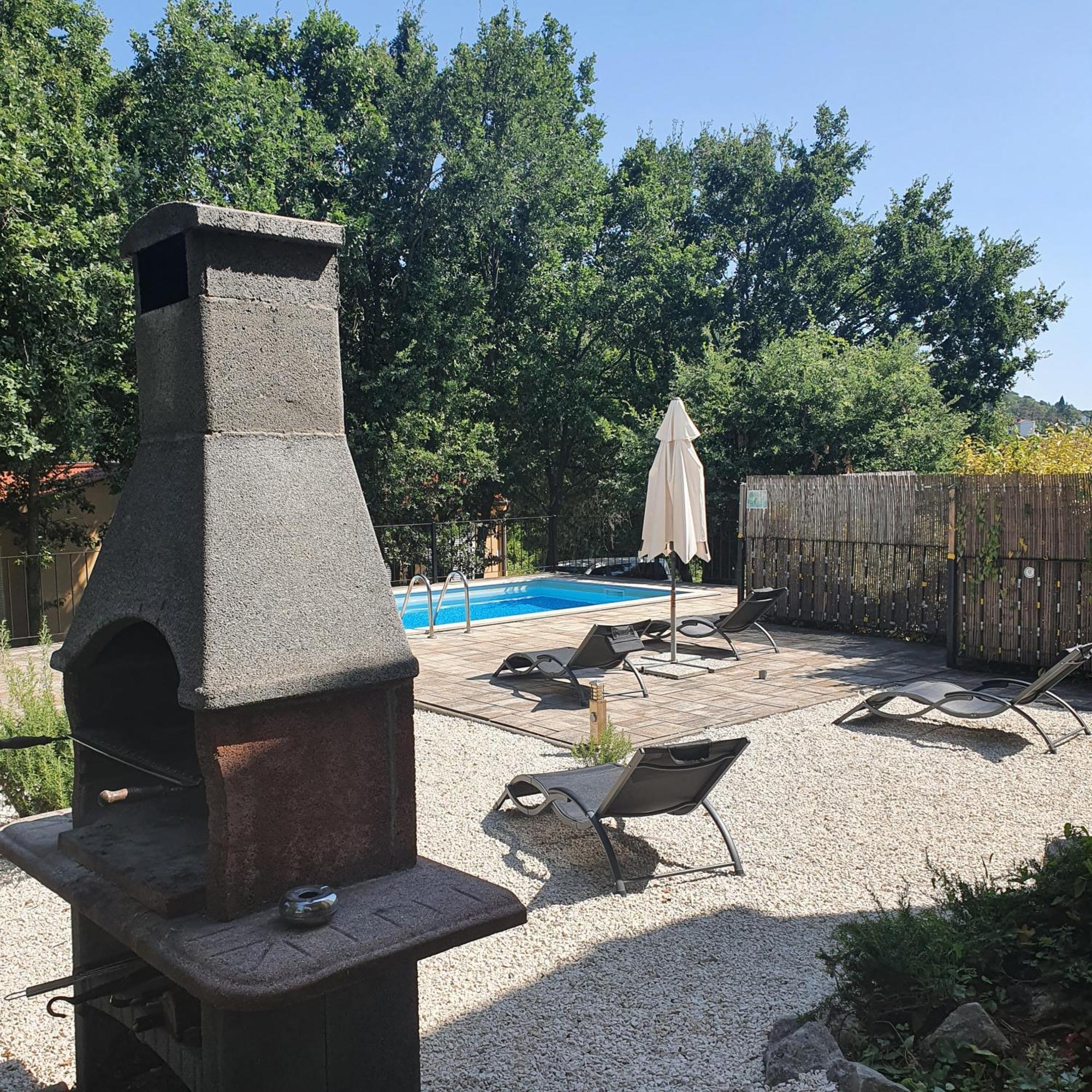 Willa Dee'S House And Pool Labin  Zewnętrze zdjęcie
